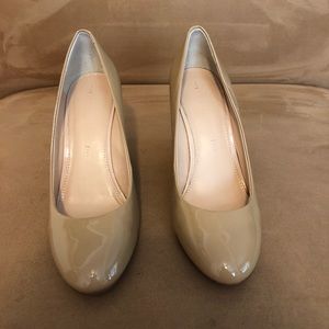 Banana Republic Nude wedge heels